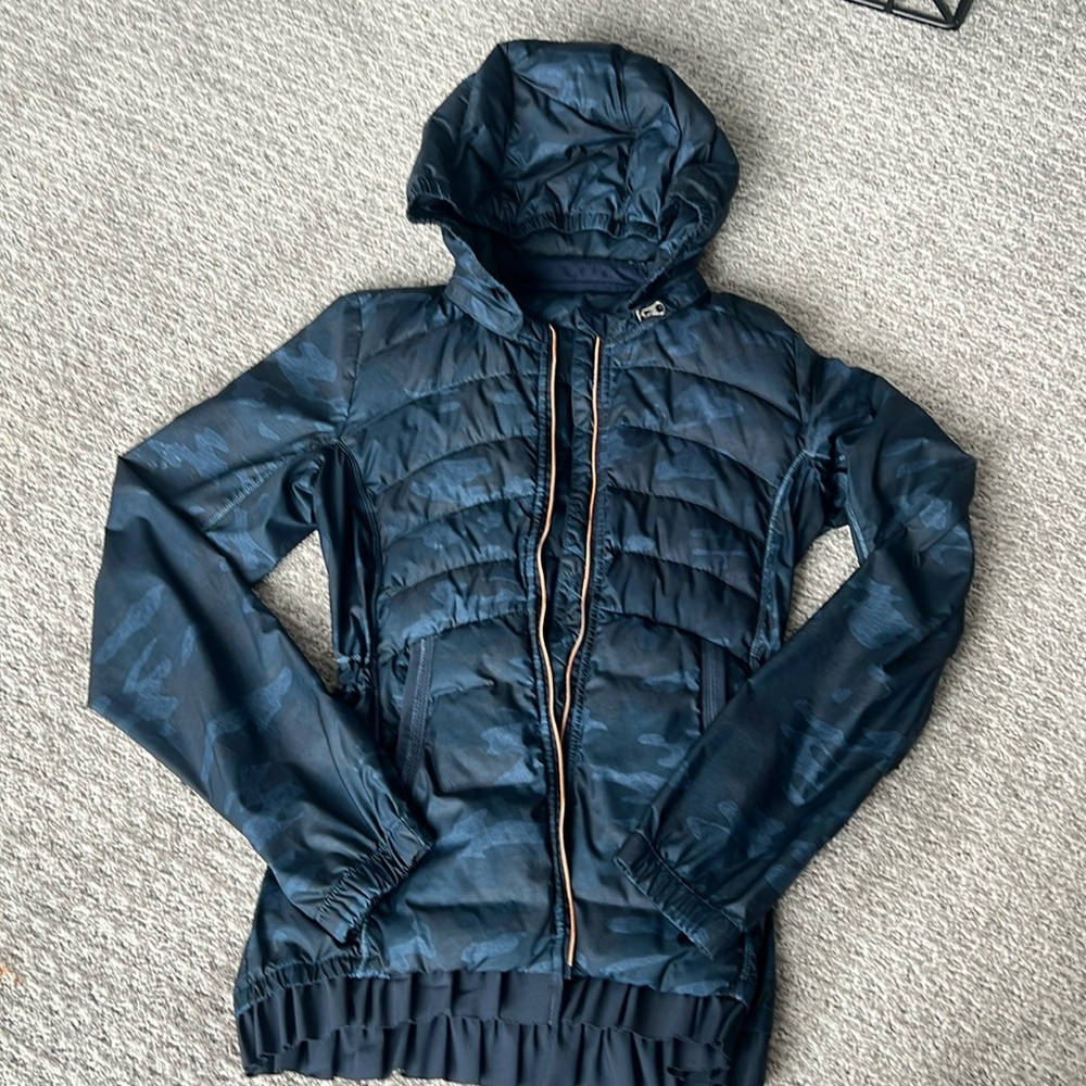 Lululemon running jacket navy blue with navy blue camo